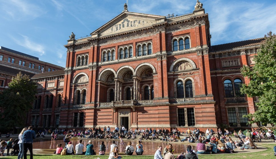 Relaxing by the courtyard fountain on a fine late-September afternoon